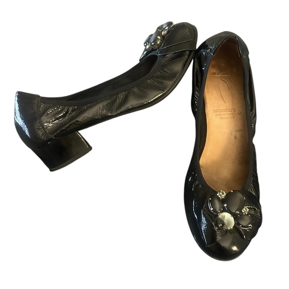 Wonders 7.5 near new/perfect condition ballet heel with flower embellishments - Picture 3 of 13